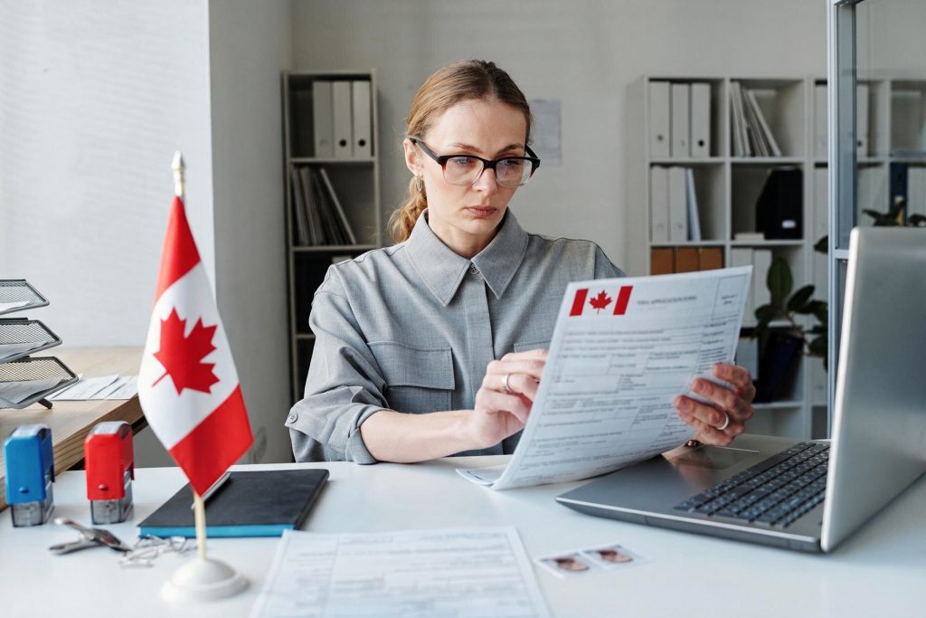 magnific change us flag with canadian flags 40322